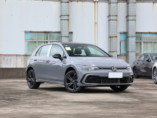 Aggiornare il tuo Ride 2023 Golf Facelift 208 TSL DSG PRO Piccolo SUV con luce diurna a LED