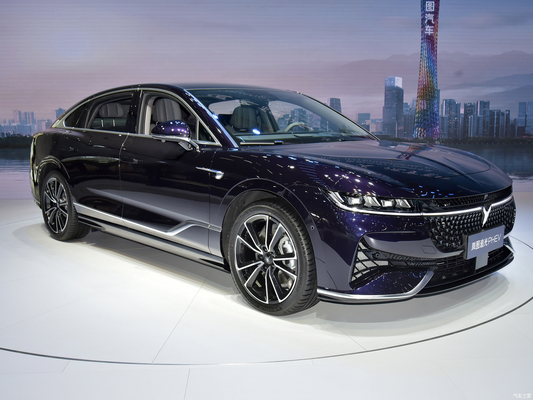 2023 2024 Lantu Dongfeng Voyah Passion Voyah Zhuiguang Phev Auto Plug In Hybrid 4WD a lungo raggio