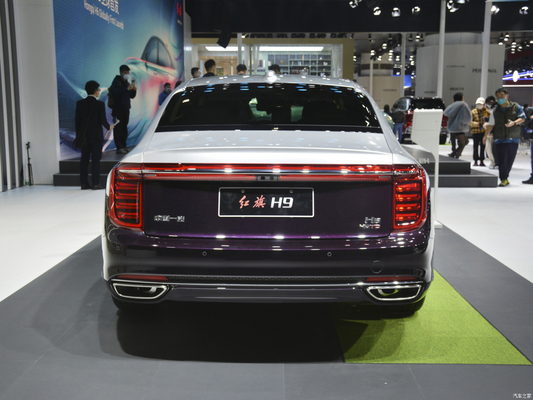 Hongqi H9 2.0T berlina ESC-equipaggiata con specchio retrovisore elettrico e per una guida ottimale