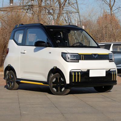 Mini auto elettriche a basso costo Wuling Hongguang Mini EV faro LED 200km 300km