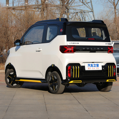 Mini auto elettriche a basso costo Wuling Hongguang Mini EV faro LED 200km 300km