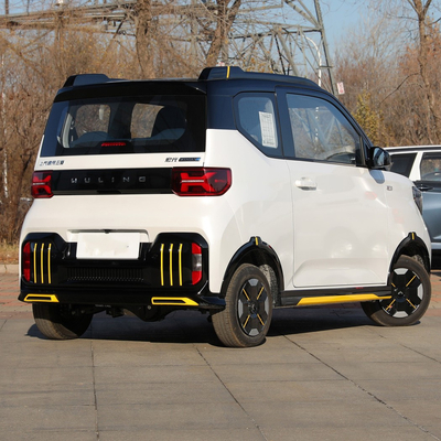 Mini auto elettriche a basso costo Wuling Hongguang Mini EV faro LED 200km 300km