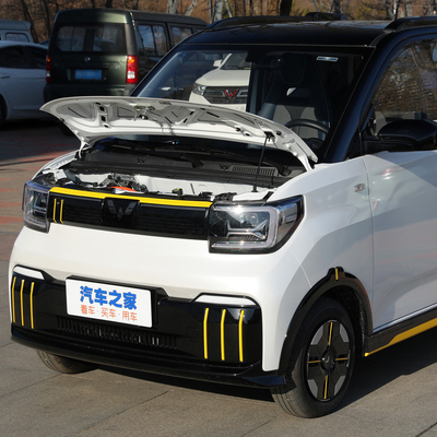 Mini auto elettriche a basso costo Wuling Hongguang Mini EV faro LED 200km 300km