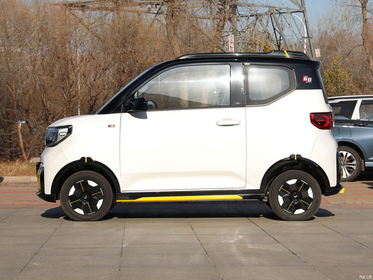 Mini auto elettriche a basso costo Wuling Hongguang Mini EV faro LED 200km 300km