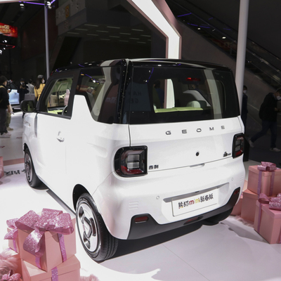 Pronta per la spedizione 2022 Geely Panda Mini EV 4 posti Puro Auto elettrica 120km / 200km di autonomia