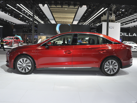 s E-Qm5 Auto usata con basso chilometraggio e batteria al litio 2022 Hongqi Electric Vehicle
