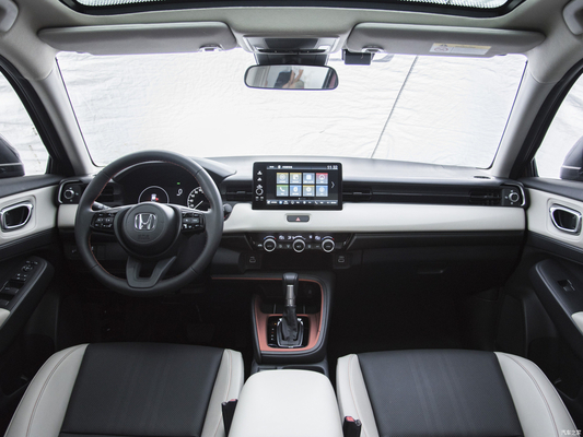 Honda VEZEL 2023 Elite Edition 1.5L CVT SUV con pneumatici R17 e luci diurne LED