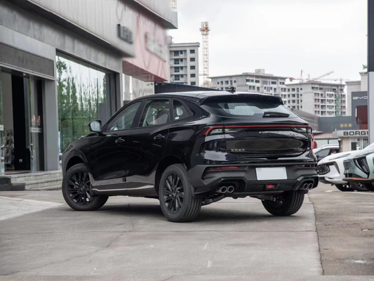 Compatto e conveniente Dongfeng Fengxing Forthing T5 EVO SUV a benzina con motore da 1,5 T