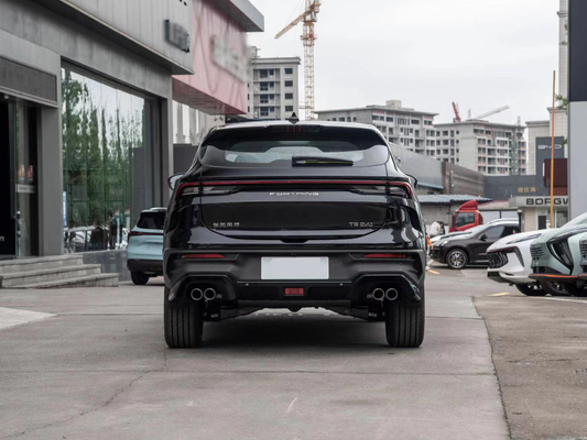 Compatto e conveniente Dongfeng Fengxing Forthing T5 EVO SUV a benzina con motore da 1,5 T