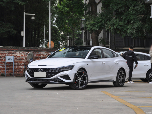 2023 Hyundai Lafesta 270T N Line DLX Luxury 4-door Sedan Auto a benzina a sinistra 5 airbag