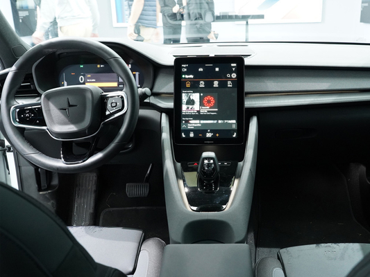Auto elettrica conveniente Polestar2 Volvo EV versione a lungo raggio con batteria al litio
