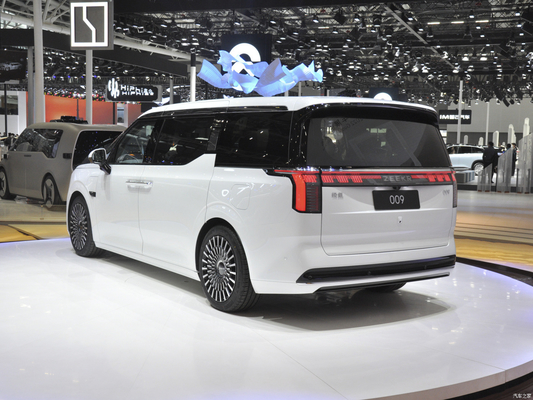 Adattamento del sedile del co-pilota elettrico 2022 Geely Zeekr 009 MPV WE ME 702KM 822KM EV Car
