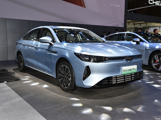 2024 Chery Fengyun A8 Plug-in Hybrid Electric Vehicle con 106KM di autonomia elettrica pura
