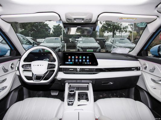 2024 Chery Fengyun A8 Plug-in Hybrid Electric Vehicle con 106KM di autonomia elettrica pura