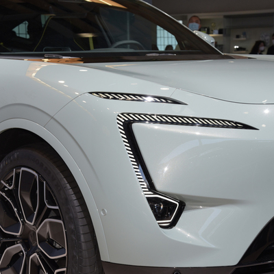 Carica rapida a sinistra Changan Huawei Avatr 11 Auto elettrica EV SUV Veicolo crossover