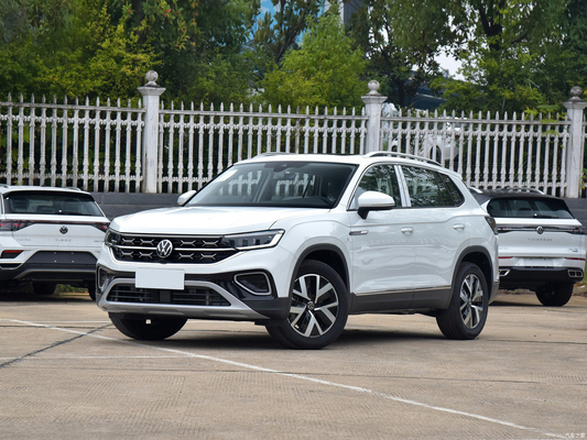 Volkswagen Tayron 300TSI SUV a due ruote motrici Luxury PLUS Advanced Version per 5 posti