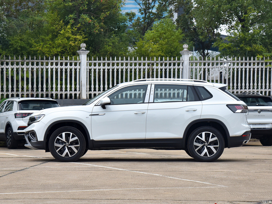 Volkswagen Tayron 300TSI SUV a due ruote motrici Luxury PLUS Advanced Version per 5 posti