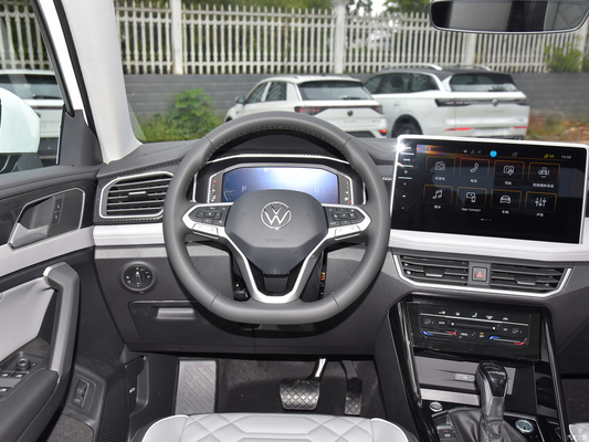 Volkswagen Tayron 300TSI SUV a due ruote motrici Luxury PLUS Advanced Version per 5 posti