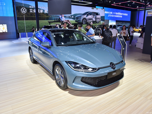 Euro VI Emission Standard 2024 Volkswagen Lamando L 200TSI DSG Versione di tendenza Hatchback