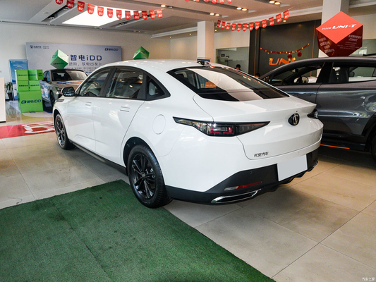 2023 Changan Lamore Blue Whale NE1.5T GDI DCT Sedan TPMS per una guida sicura e fluida