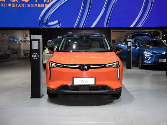 Energia Weima Weltmeister W6 Auto elettrica con 160KM / h velocità massima e 160KW di potenza del motore