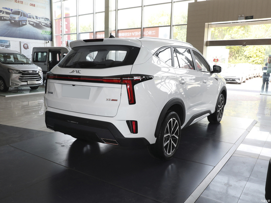 2024 Jac X8 Plus 7-seater proiettore a LED SUV a benzina con una capacità del serbatoio di carburante di 50-80L