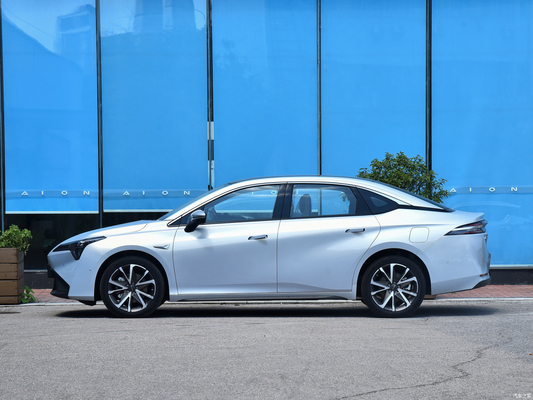 70 Zhijia GAC Aion S Plus Sedan 4810*1880*1515mm 510KM Long Range Electric Car per il vostro