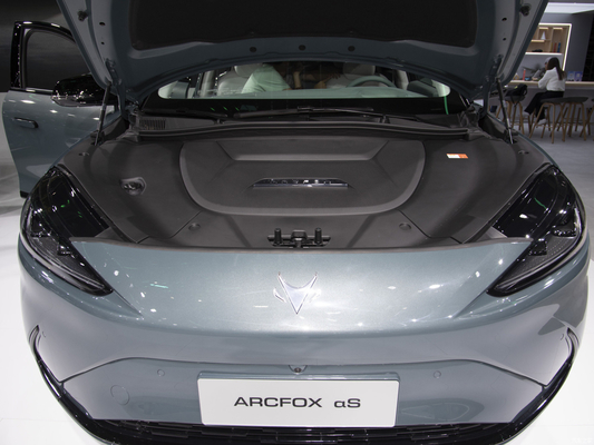 Energy Baic Arcfox Alpha S 735E 160KW EV Auto ad alta velocità Grande spazio a sinistra a lunga autonomia