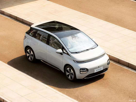 Left Drive Mini Ev Hatchback Wuling Baojun Cloud Yunduo Pure Electric Car quattro porte cinque posti