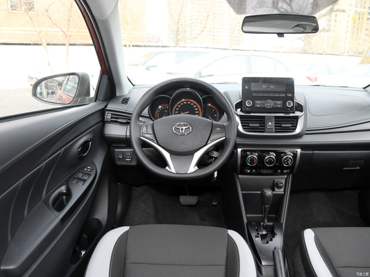 2022 Toyota YARiS L 1.5L Climatizzatore manuale leader PLUS piccolo SUV a 4 porte e 5 posti