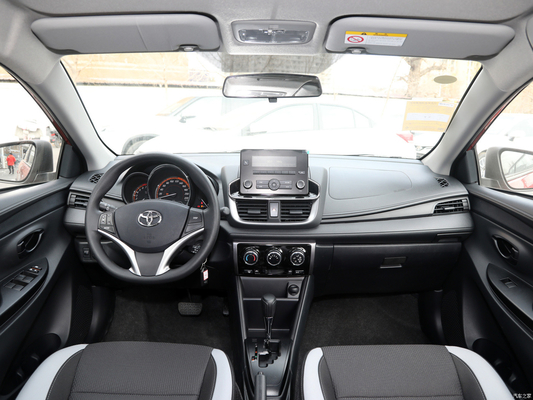 2022 Toyota YARiS L 1.5L Climatizzatore manuale leader PLUS piccolo SUV a 4 porte e 5 posti