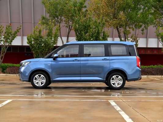 2019 Wuling Rongguang 1.5T SUV a 7 posti manuale con coppia massima Nm di 200-300Nm