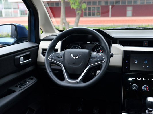 2019 Wuling Rongguang 1.5T SUV a 7 posti manuale con coppia massima Nm di 200-300Nm