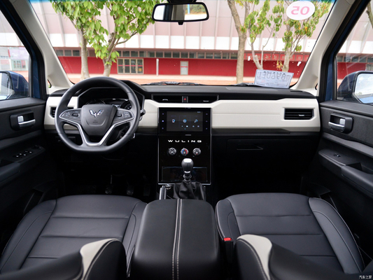 2019 Wuling Rongguang 1.5T SUV a 7 posti manuale con coppia massima Nm di 200-300Nm