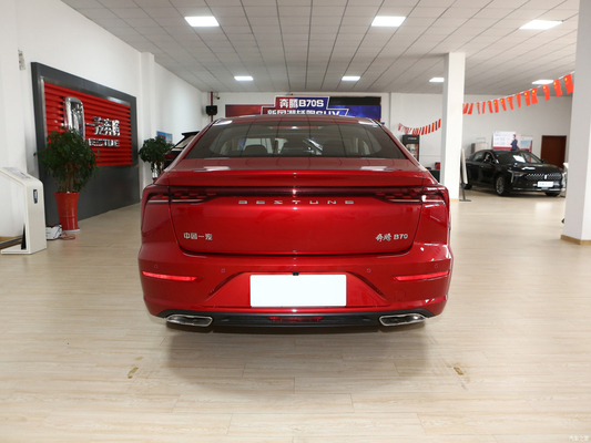 FAW Bestune B70 2.0T 1.5T 5 sedili Veicoli centrali Hatchback elettrico a gas/benzina