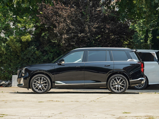 Miglior SUV a 5 porte e 7 posti 2023 GAC Trumpchi GS8 SUV a benzina Auto con tetto panoramico