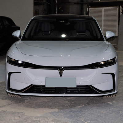 Capacità a lungo raggio 375KW VOYAH 4 porte 5 posti berlina con 730 km CLTC Range