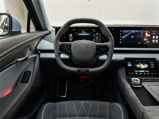 Capacità a lungo raggio 375KW VOYAH 4 porte 5 posti berlina con 730 km CLTC Range