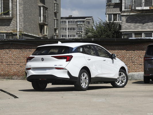 Scopri il futuro della mobilità con la Buick Velite6, il SUV elettrico intelligente connesso