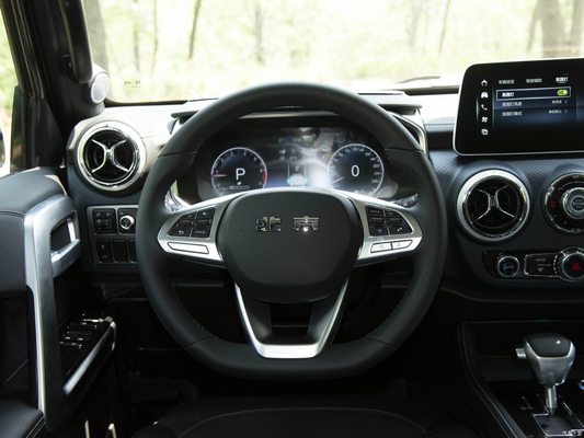 2024 BAIC BJ40 camion fuoristrada multifunzione con specchio retrovisore elettrico ed ESC