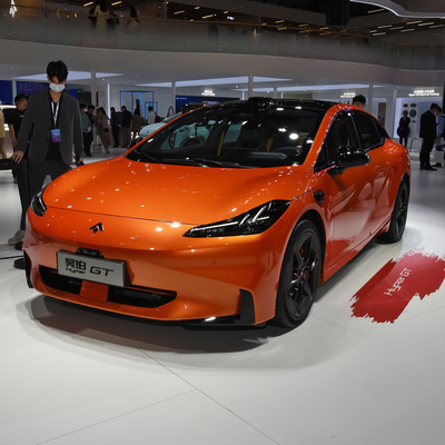 Il 2023 GMC Aion Hyper GT RWD, l' ultima auto sportiva elettrica per il mercato dei veicoli ad energia.