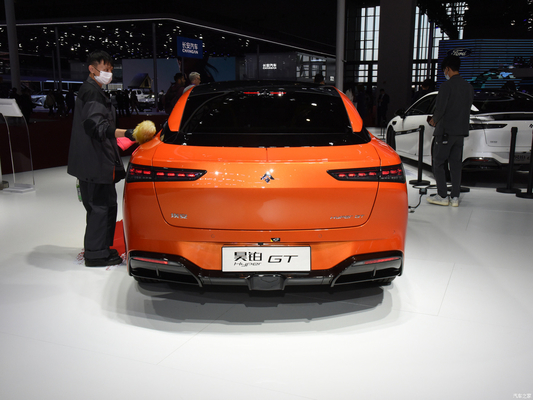 Il 2023 GMC Aion Hyper GT RWD, l' ultima auto sportiva elettrica per il mercato dei veicoli ad energia.