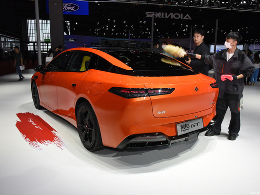 Il 2023 GMC Aion Hyper GT RWD, l' ultima auto sportiva elettrica per il mercato dei veicoli ad energia.