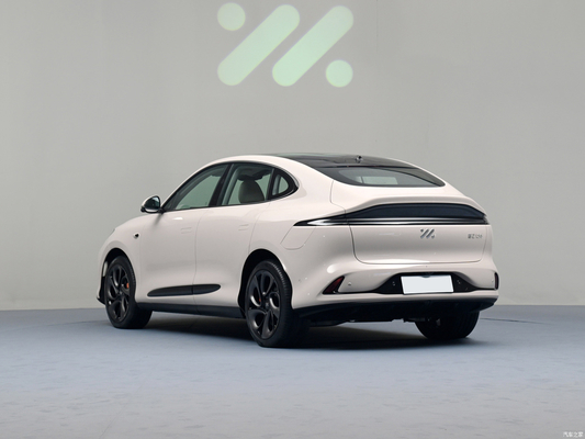 2023 IM LS6 MAX Super Performance Electric Car 702KM Super Long Range e sedili per 5