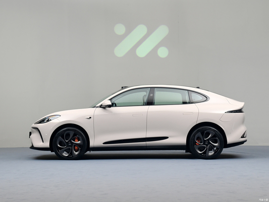 2023 IM LS6 MAX Super Performance Electric Car 702KM Super Long Range e sedili per 5