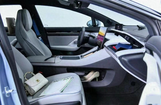 210 KM/h Velocità massima Huawei Chery LUXEED S7 Electric Auto Sedan 4 porte 5 posti ibrido