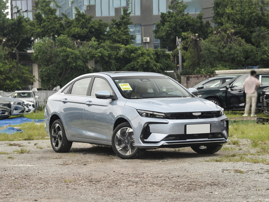 Geely Emgrand L HiP ibrida 5 posti berlina 100KM Electric Range Left Drive 5 posti