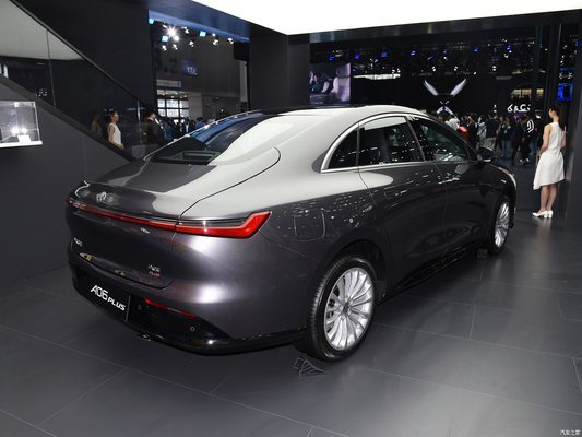 520KM CLTC Left Drive 2024 Hycan A06 PLUS Pure Electric Luxury Car per le prestazioni