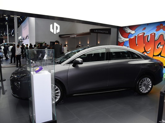 520KM CLTC Left Drive 2024 Hycan A06 PLUS Pure Electric Luxury Car per le prestazioni
