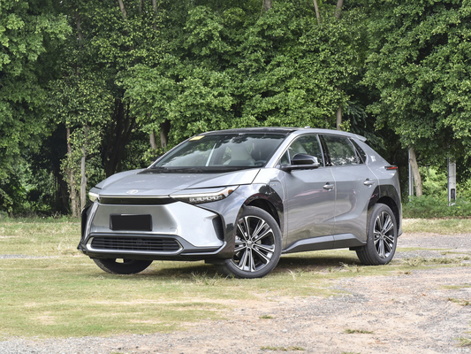 2024 Toyota Bz4x 4WD SUV elettrico con 560KM Range 160KM/h Velocità massima 4690*1860*1650mm